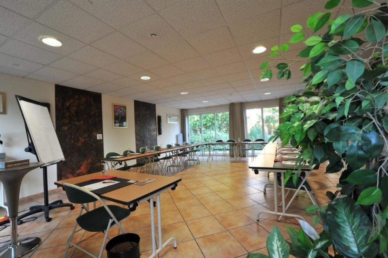 The Originals City, Hotel Nimes Costieres, Ex Inter Hotel エクステリア 写真