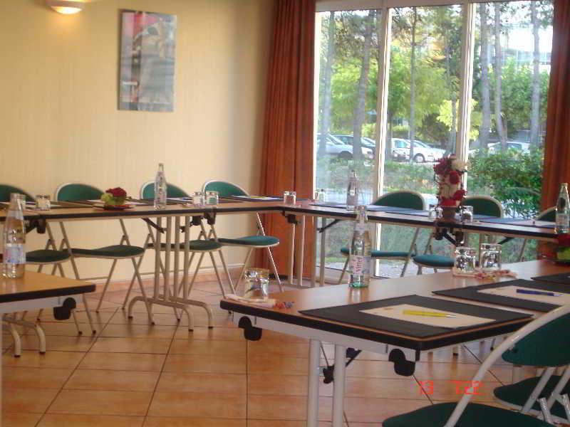 The Originals City, Hotel Nimes Costieres, Ex Inter Hotel エクステリア 写真