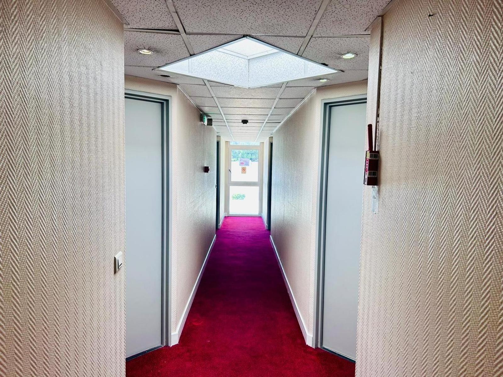 The Originals City, Hotel Nimes Costieres, Ex Inter Hotel エクステリア 写真